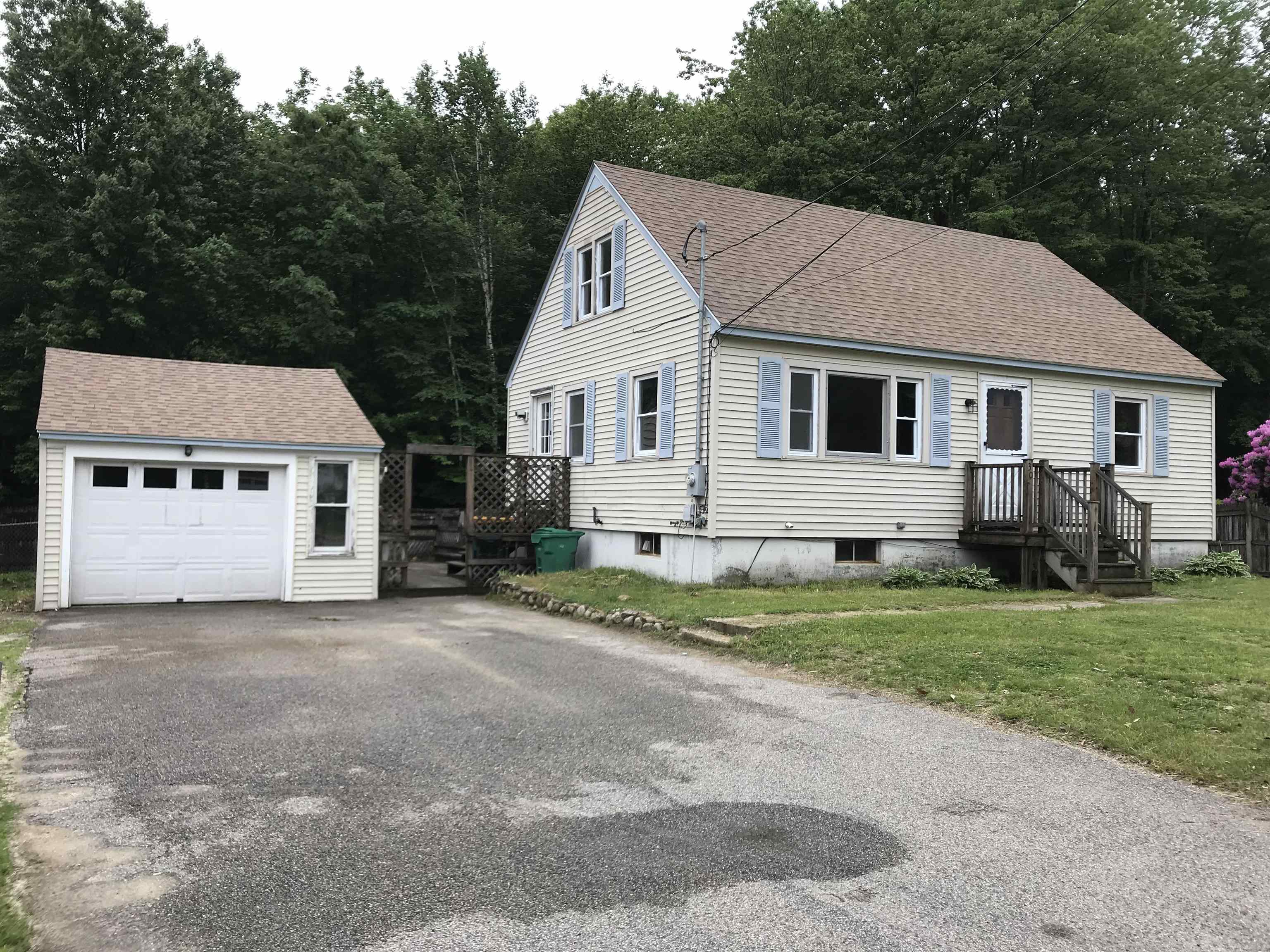 30 Oak Street Rochester, NH 03839 - Photo 1 of 22