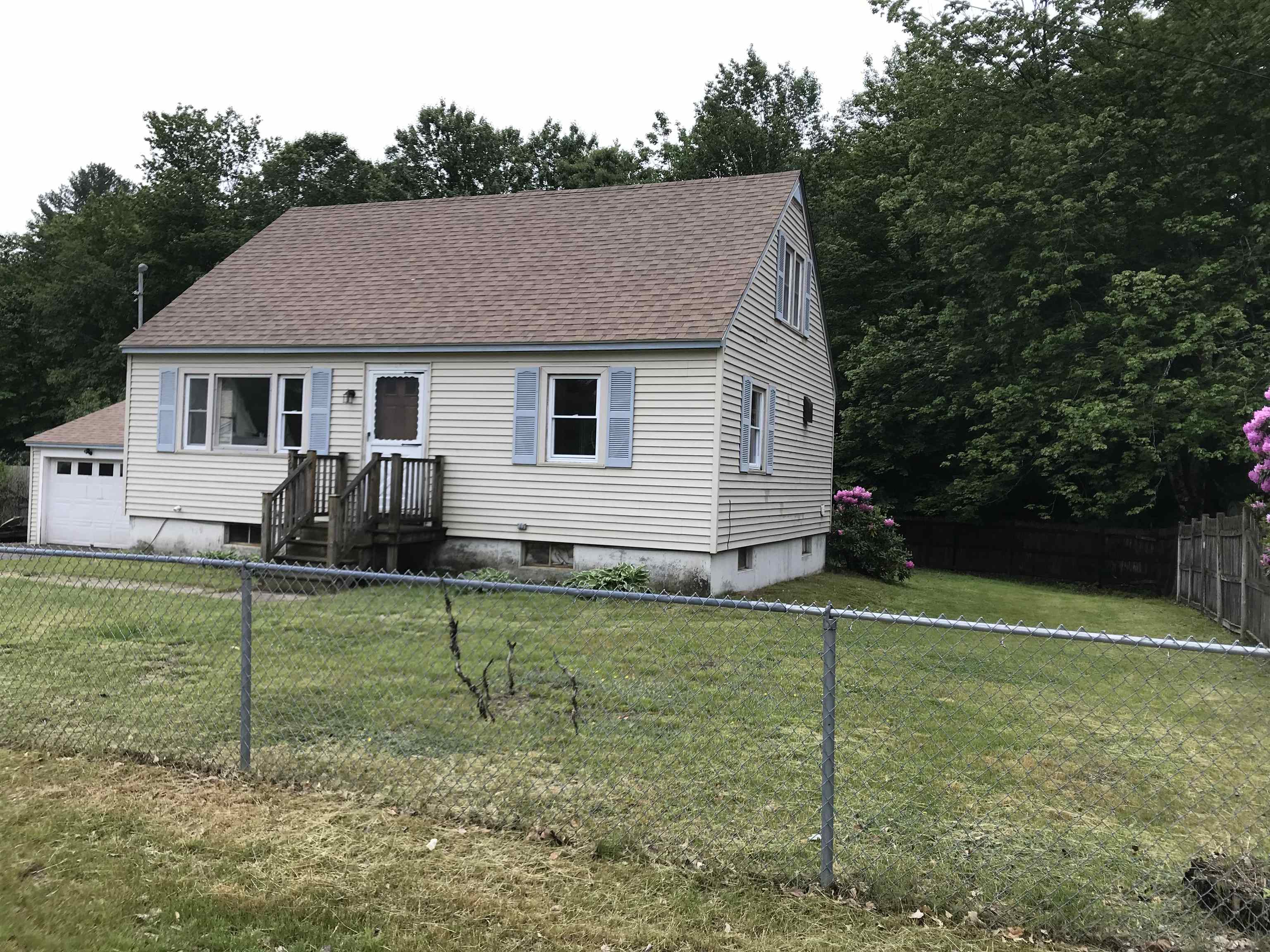 30 Oak Street Rochester, NH 03839 - Photo 2 of 22