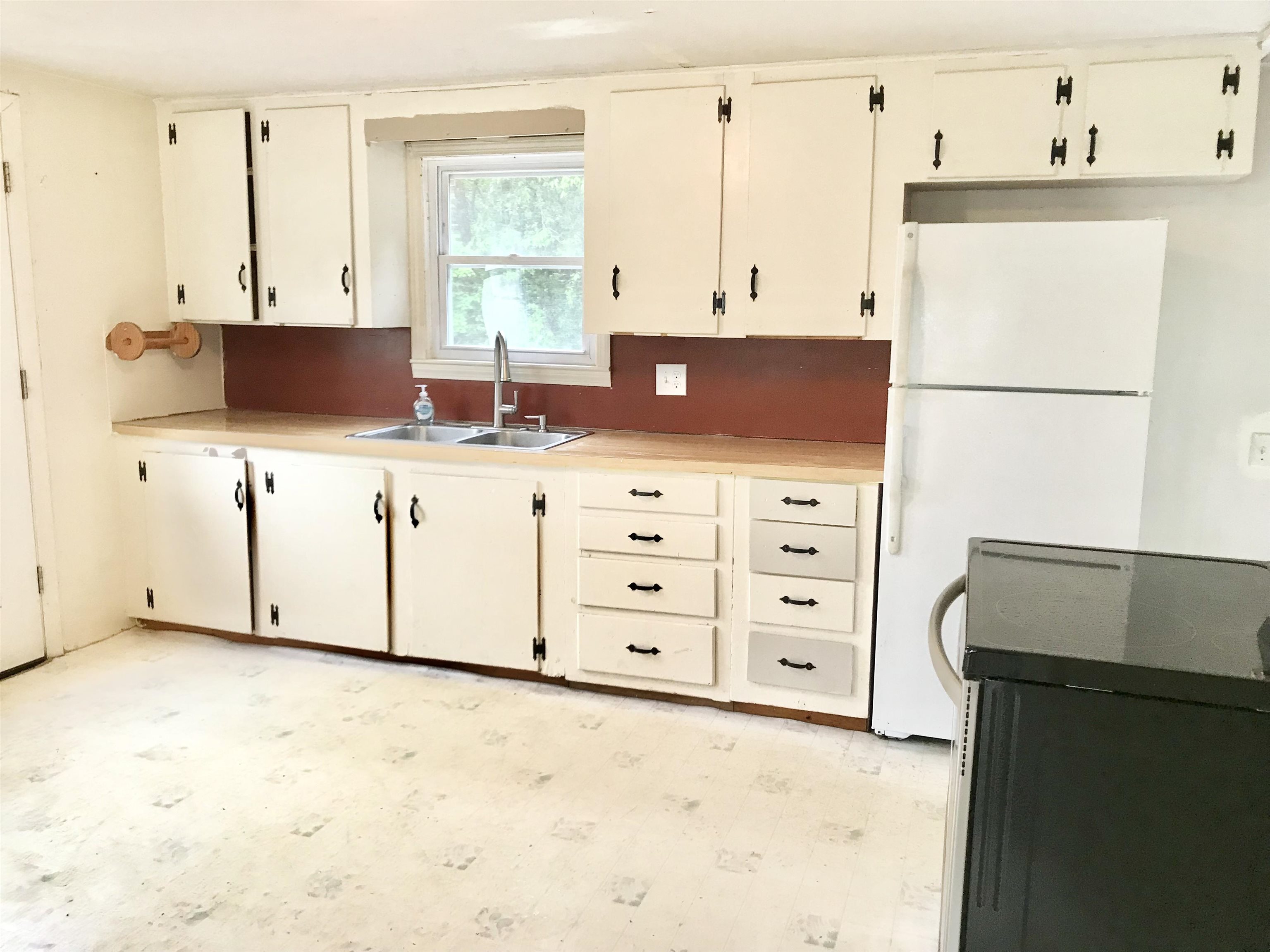 30 Oak Street Rochester, NH 03839 - Photo 4 of 22