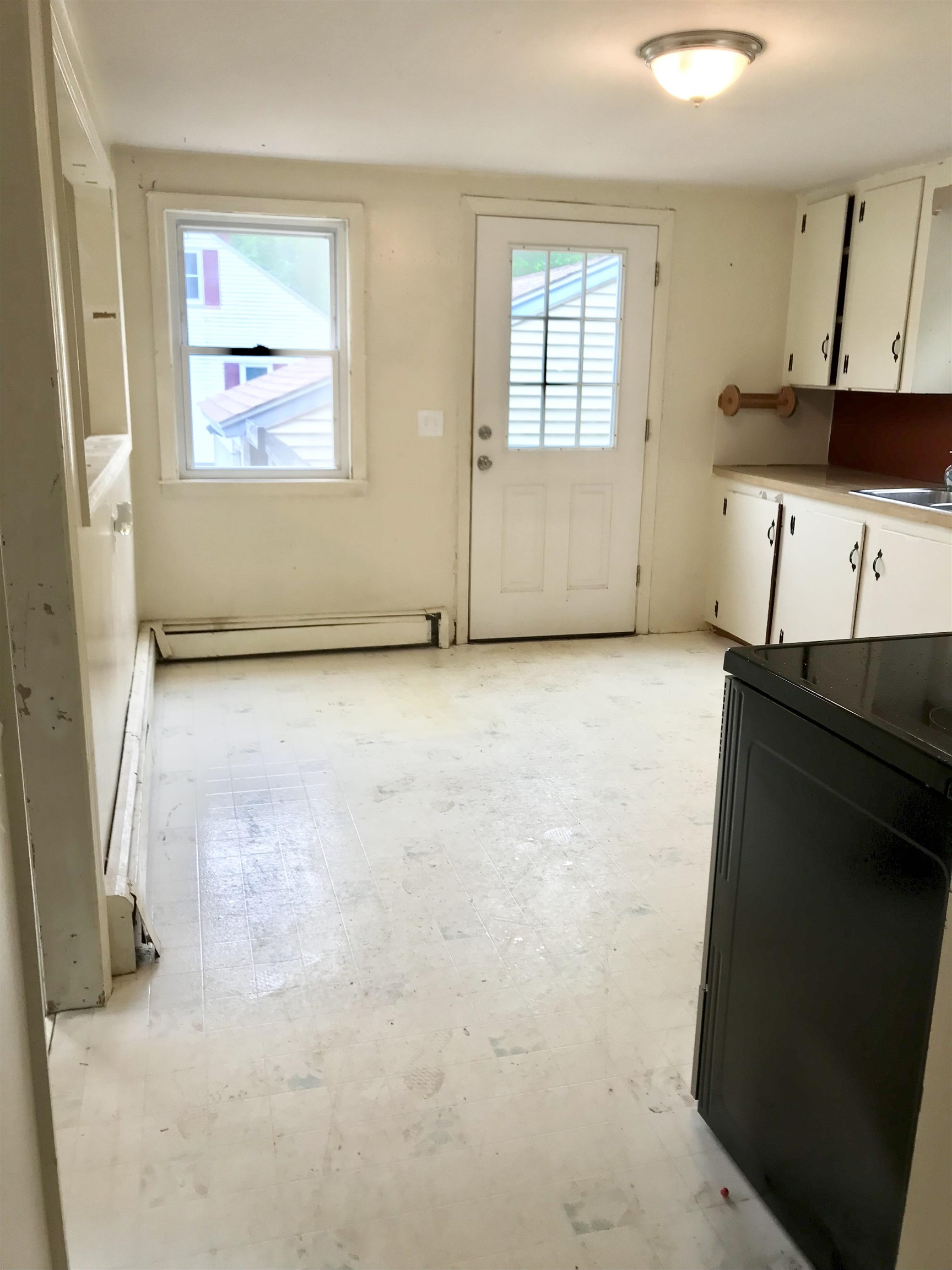 30 Oak Street Rochester, NH 03839 - Photo 6 of 22