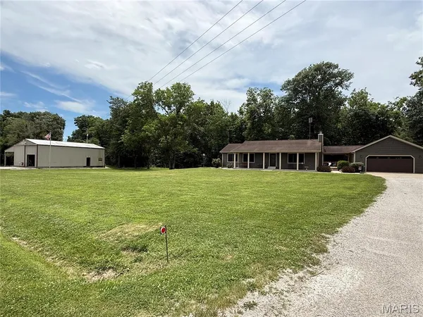 $479,000 | 5967 J Road, Waterloo, IL 62298