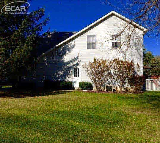 6380 Woodbrook Road Linden, MI 48451 - Photo 36 of 40 20452877-35.JPG