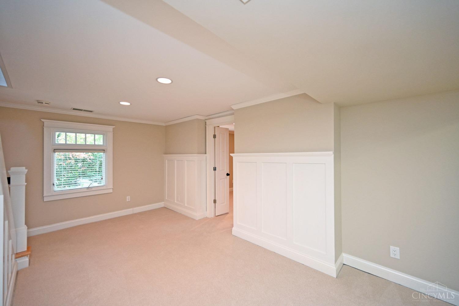 2476 Grandin Road Cincinnati, OH 45208 - Photo 41 of 59 Gallery Image 41