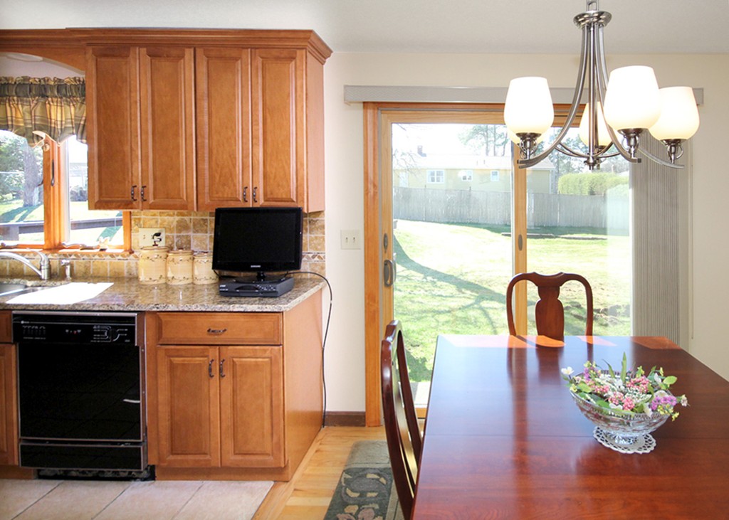 170 Basil Road Chicopee, MA 01020 - Photo 8 of 17 Gallery Image 8