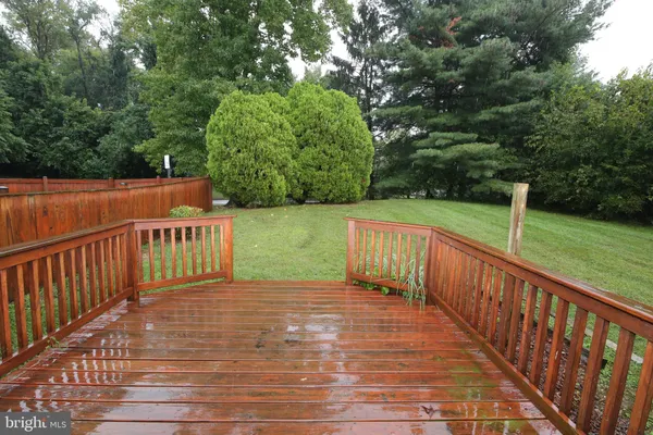 a view of deck with a backyard