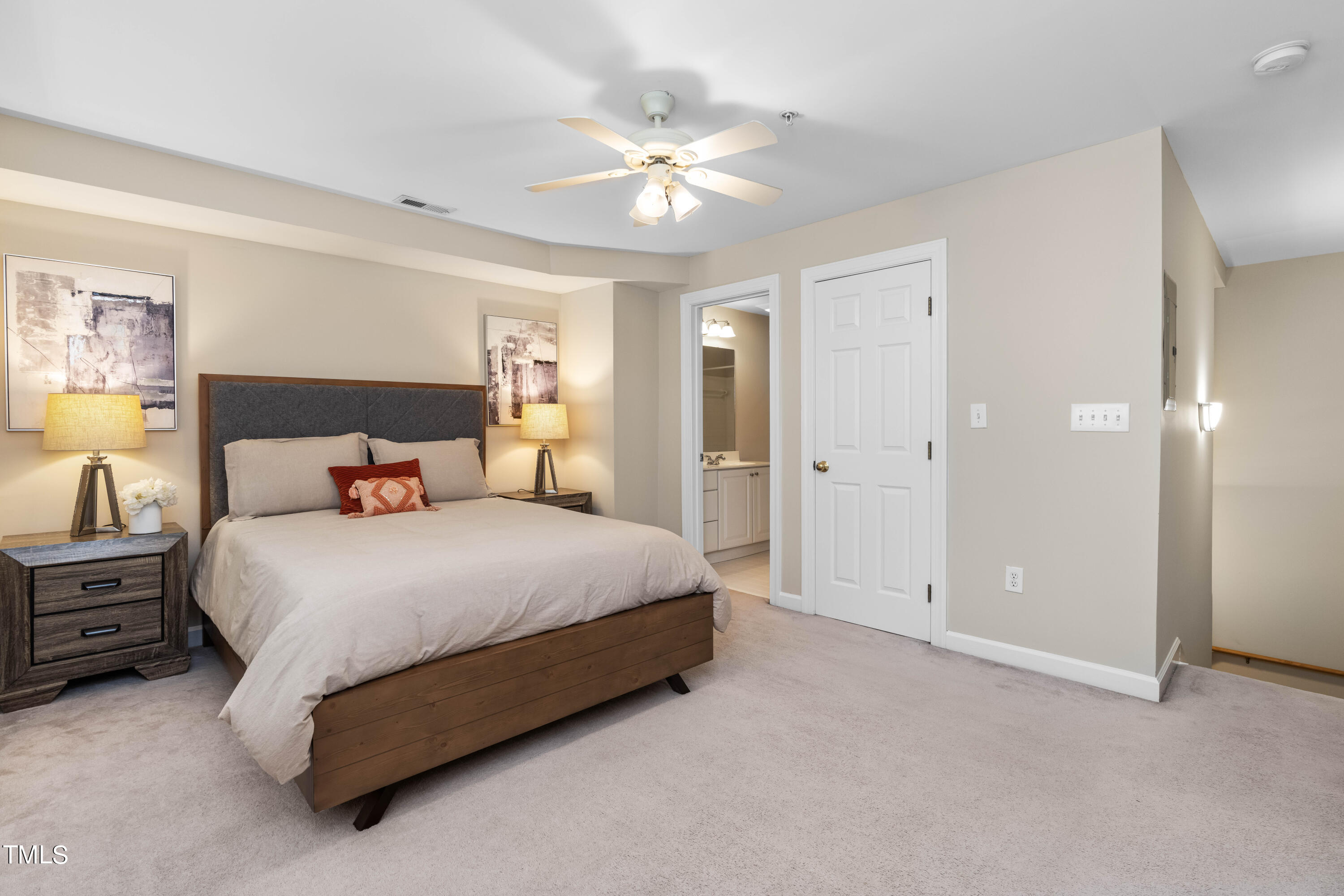 200 South Dawson Street, Unit 106 Raleigh, NC 27601 - Photo 21 of 26 DSC00485