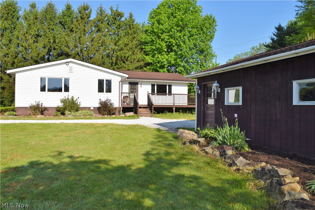 107 Roaming Rock Boulevard Rome, OH 44085 - Photo 2 of 30