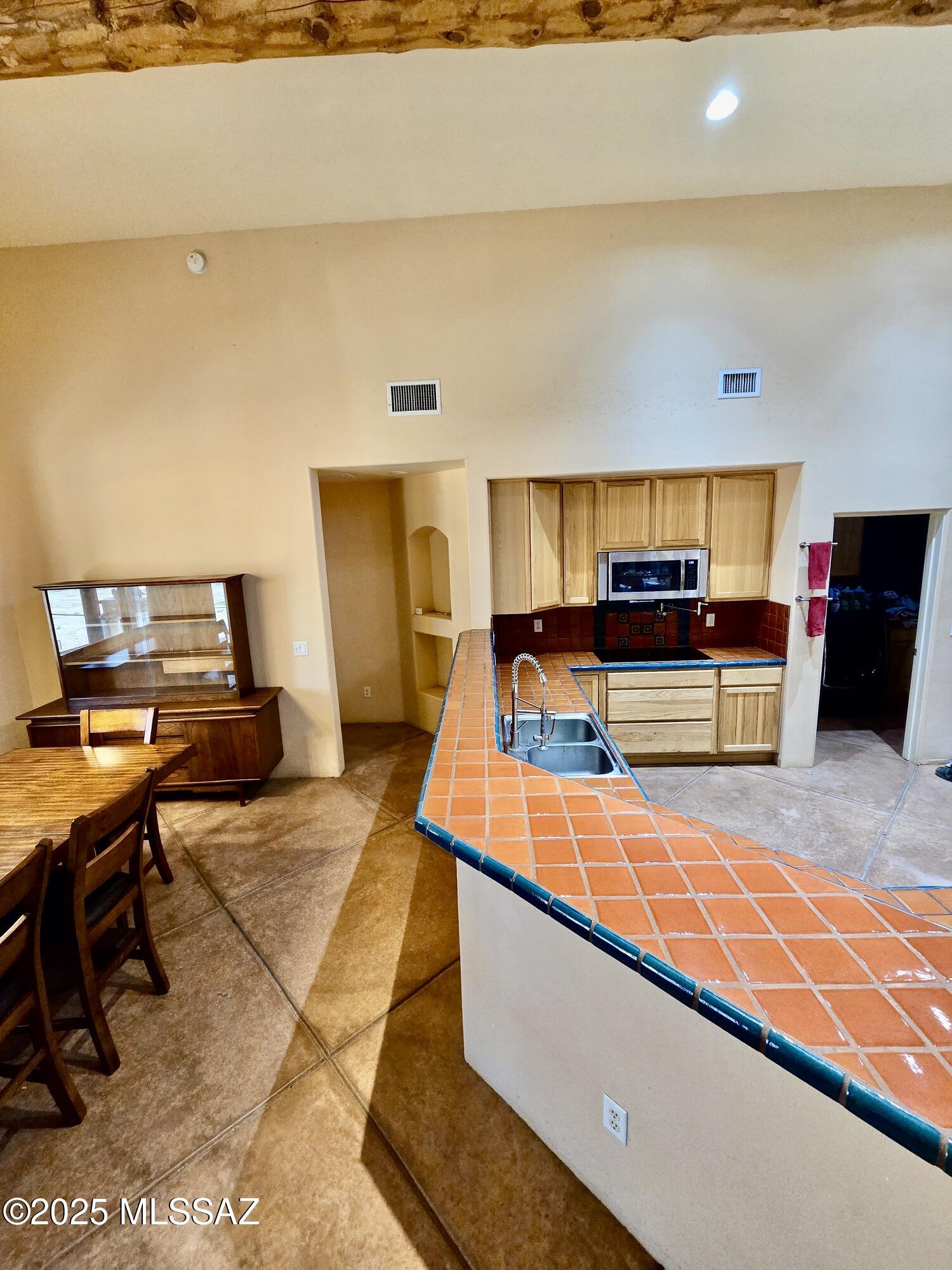 13325 South Coleman Road Tucson, AZ 85735 - Photo 8 of 48