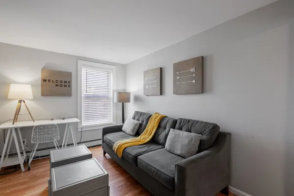 $2,250 | 526 Hevey Street, Unit 4, Manchester, NH 03102