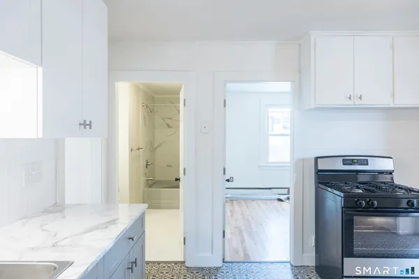 $1,750 | 84 Front Street, Putnam, CT 06260