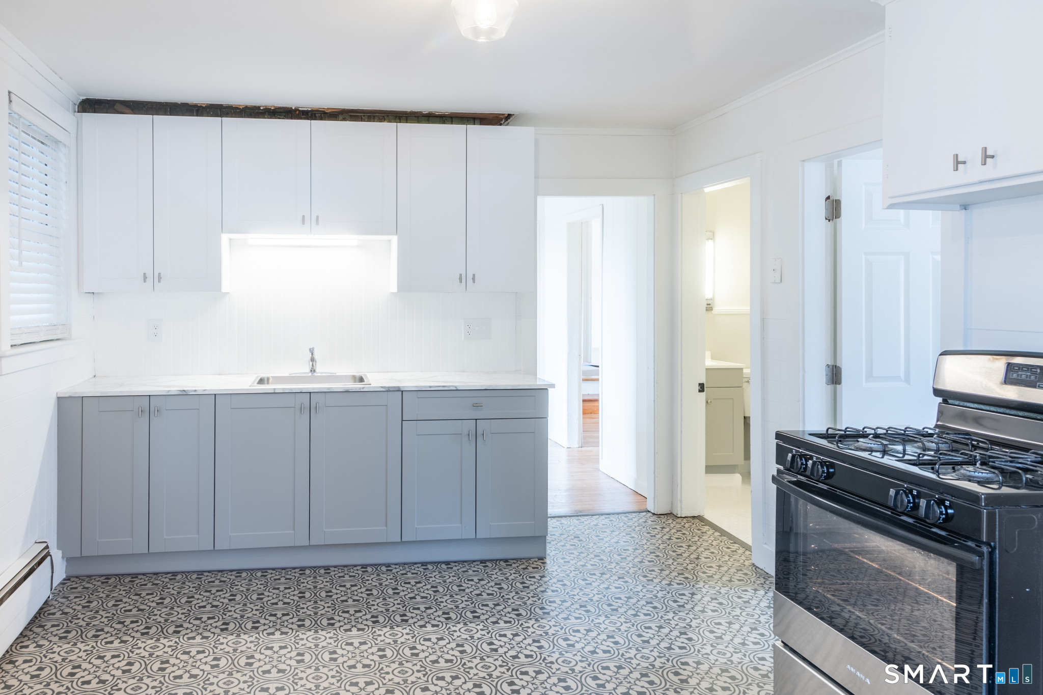 84 Front Street Putnam, CT 06260 - Photo 15 of 29