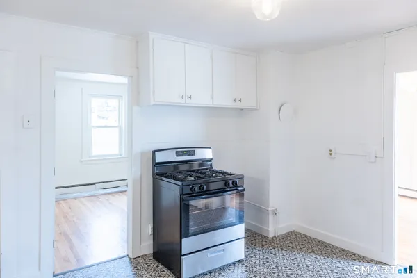 $1,750 | 84 Front Street, Putnam, CT 06260