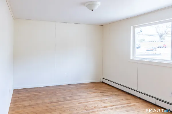 $1,750 | 84 Front Street, Putnam, CT 06260