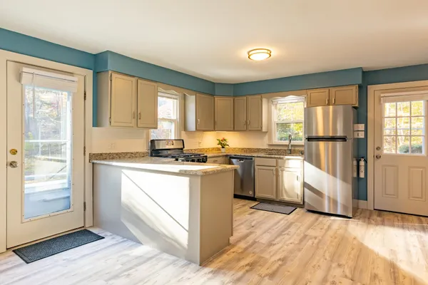 $579,000 | 33 Chandler Brook Road, Newbury, NH 03255