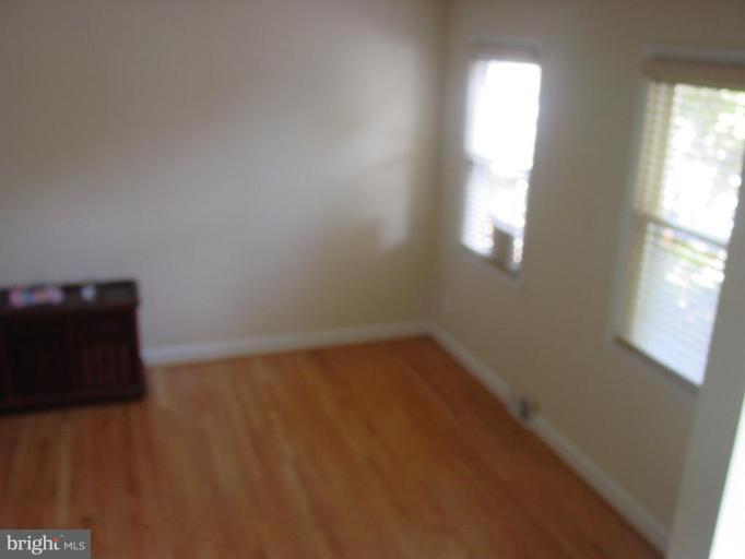 3902 Cedardale Road Baltimore, MD 21215 - Photo 6 of 16 Living Room