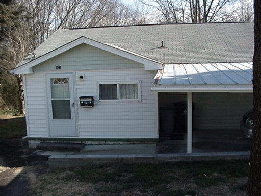 422 Jefferson Avenue Oak Ridge, TN 37830 - Photo 1 of 1 Primary Photo