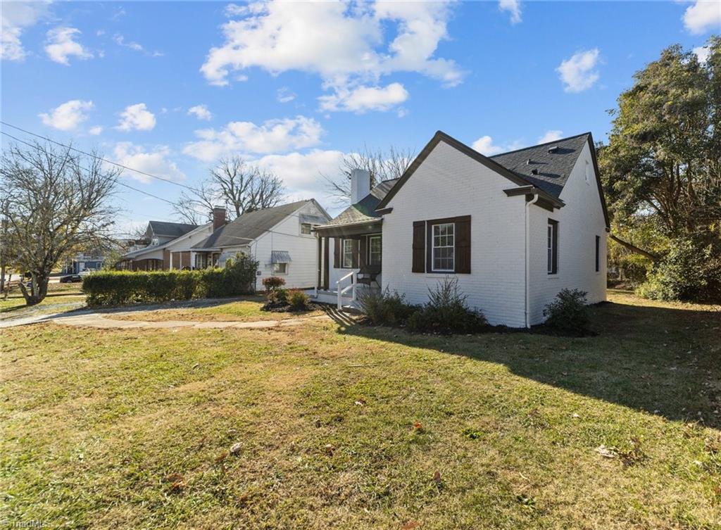 415 Forrest Street High Point, NC 27262 - Photo 2 of 29 Gallery Image 2