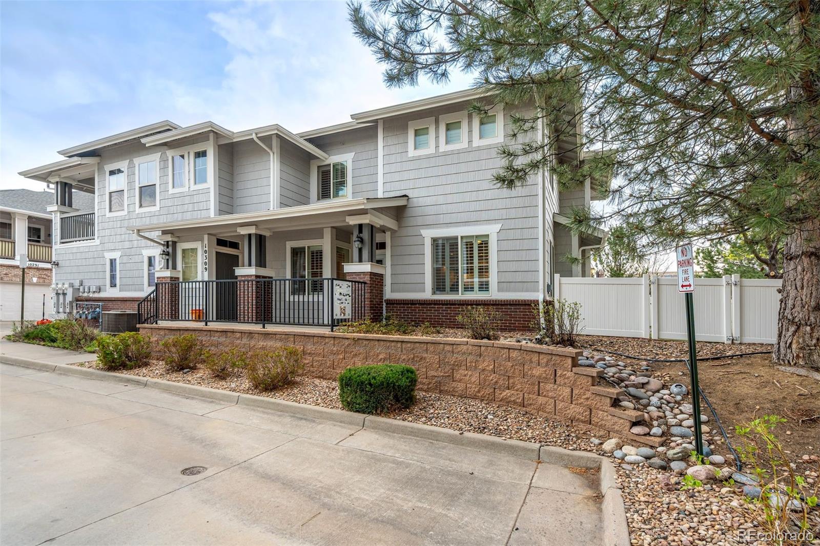 10311 Sedge Grass Way Highlands Ranch, CO 80129 - Photo 2 of 50
