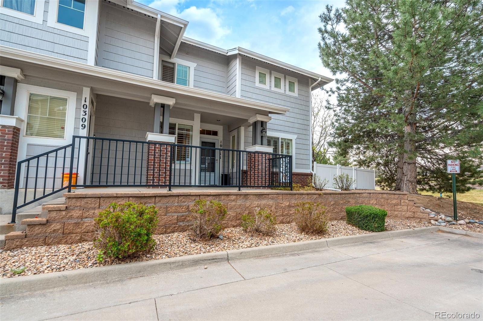 10311 Sedge Grass Way Highlands Ranch, CO 80129 - Photo 3 of 50