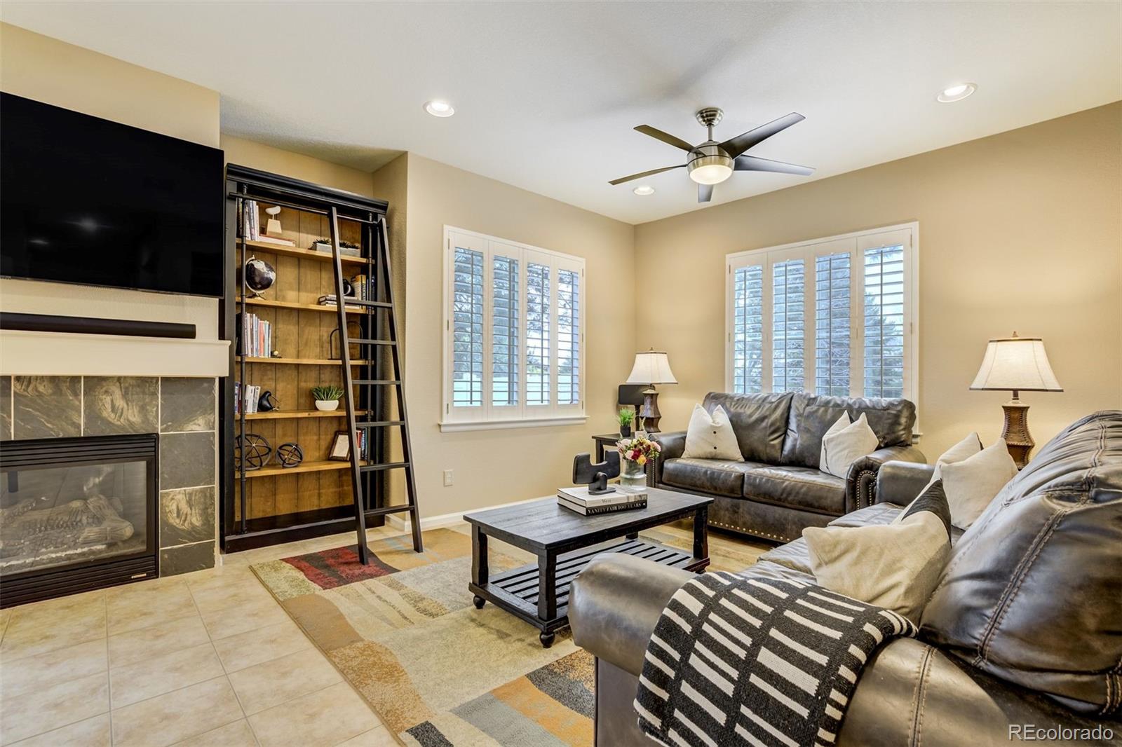 10311 Sedge Grass Way Highlands Ranch, CO 80129 - Photo 6 of 50