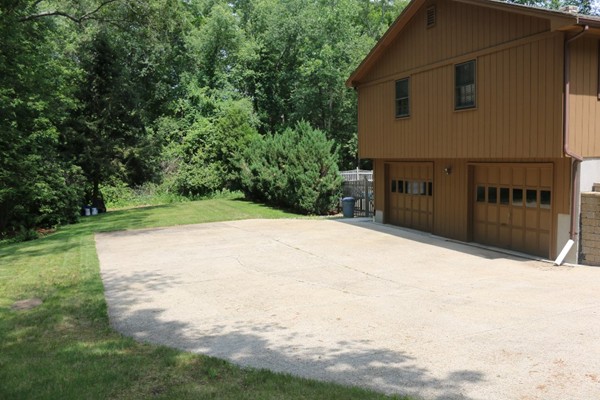 30 Bellingham Road Blackstone, MA 01504 - Photo 3 of 15 Gallery Image 3