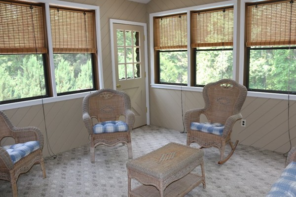 30 Bellingham Road Blackstone, MA 01504 - Photo 9 of 15 Gallery Image 9