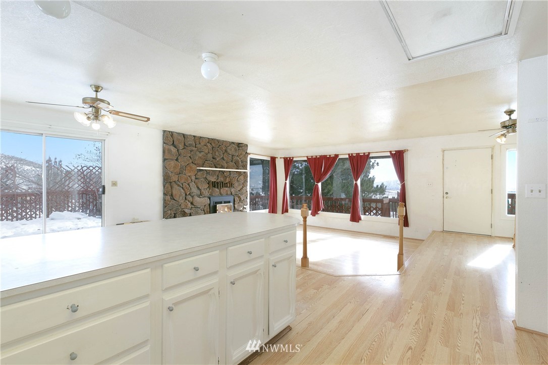 1510 Freimuth Road Selah, WA 98942 - Photo 11 of 21 Gallery Image 11