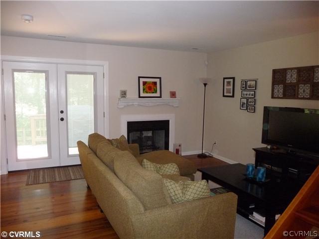 3105 Liberty Oaks Road Midlothian, VA 23112 - Photo 3 of 12 Living Room