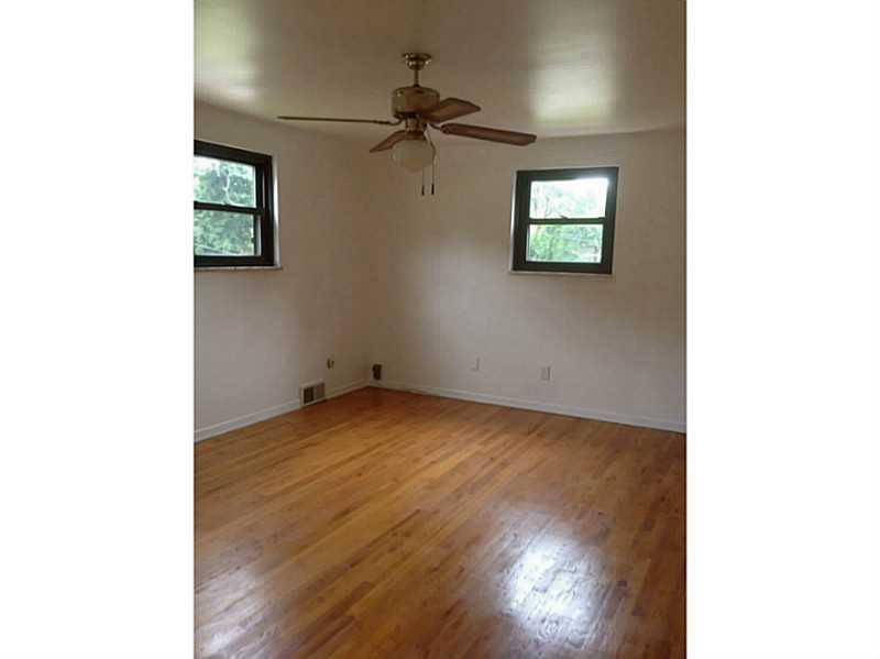 Bedroom. 