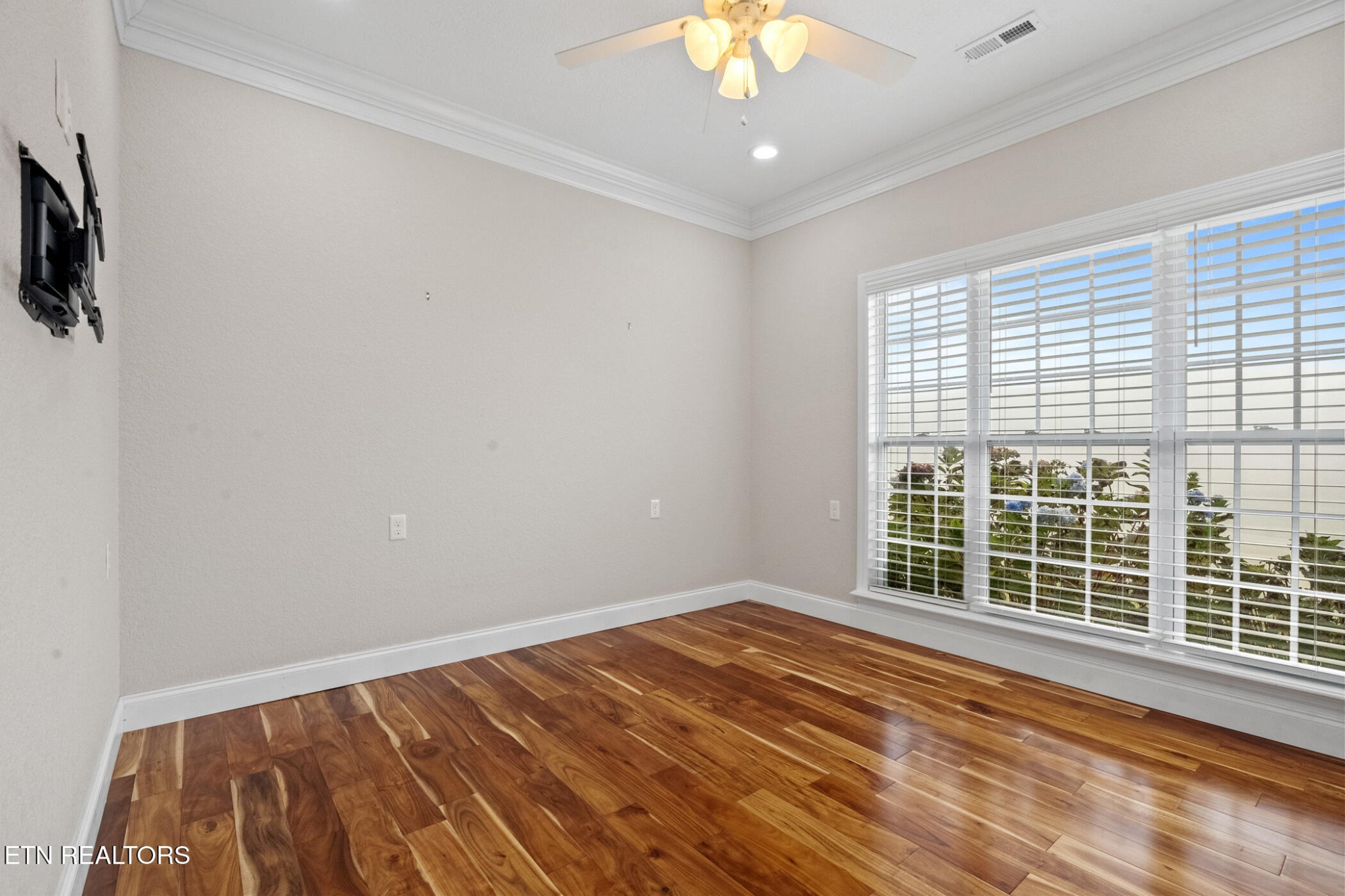 5728 Hickory Valley Road Heiskell, TN 37754 - Photo 28 of 57