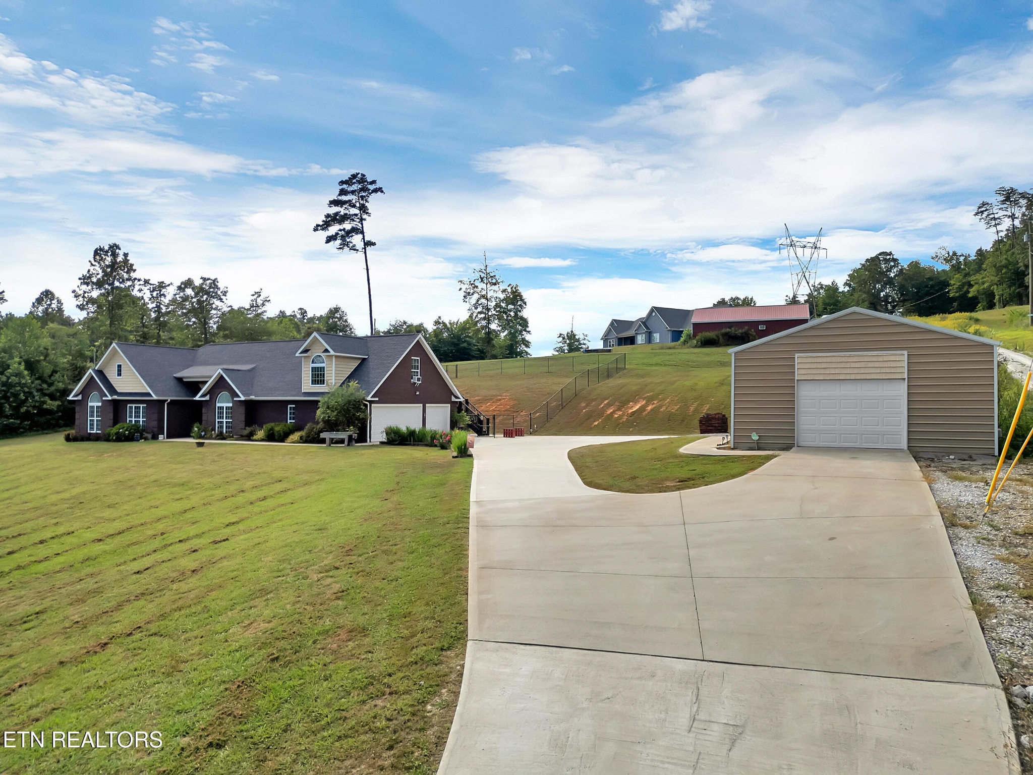 5728 Hickory Valley Road Heiskell, TN 37754 - Photo 4 of 57