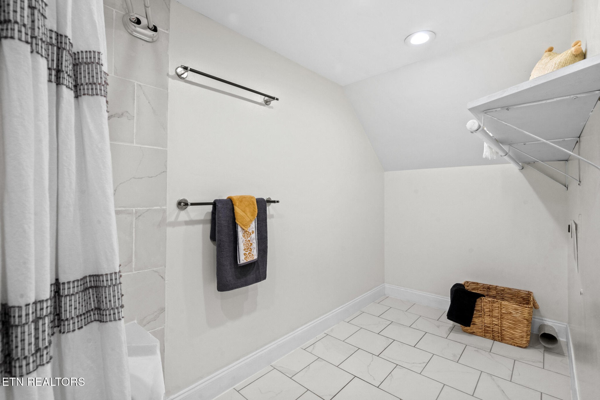 5728 Hickory Valley Road Heiskell, TN 37754 - Photo 43 of 57