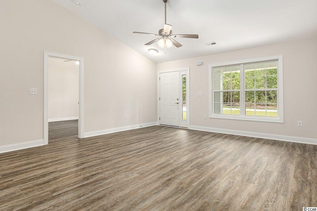 112 Violet Way Loris, SC 29569 - Photo 4 of 31 Gallery Image 4