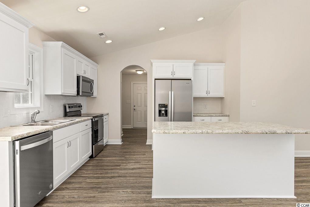 112 Violet Way Loris, SC 29569 - Photo 6 of 31 Gallery Image 6