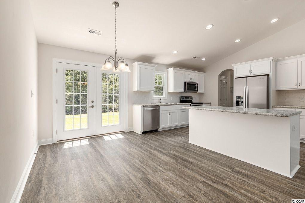 112 Violet Way Loris, SC 29569 - Photo 9 of 31 Gallery Image 9