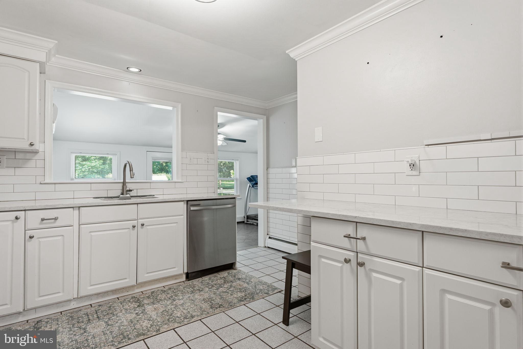 321 Almshouse Road Richboro, PA 18954 - Photo 4 of 28