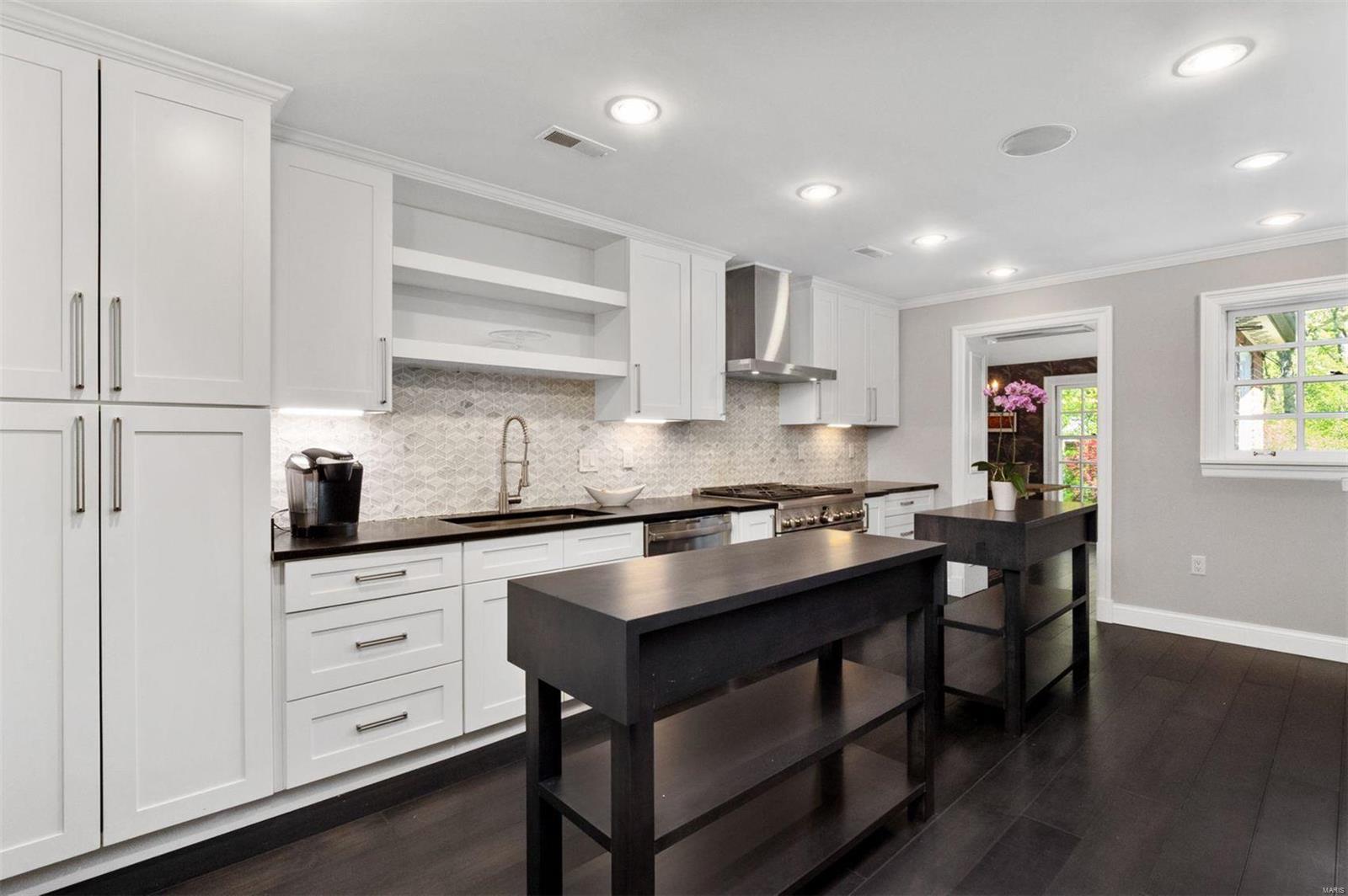 9875 Litzsinger Road Ladue, MO 63124 - Photo 13 of 47 Gallery Image 13