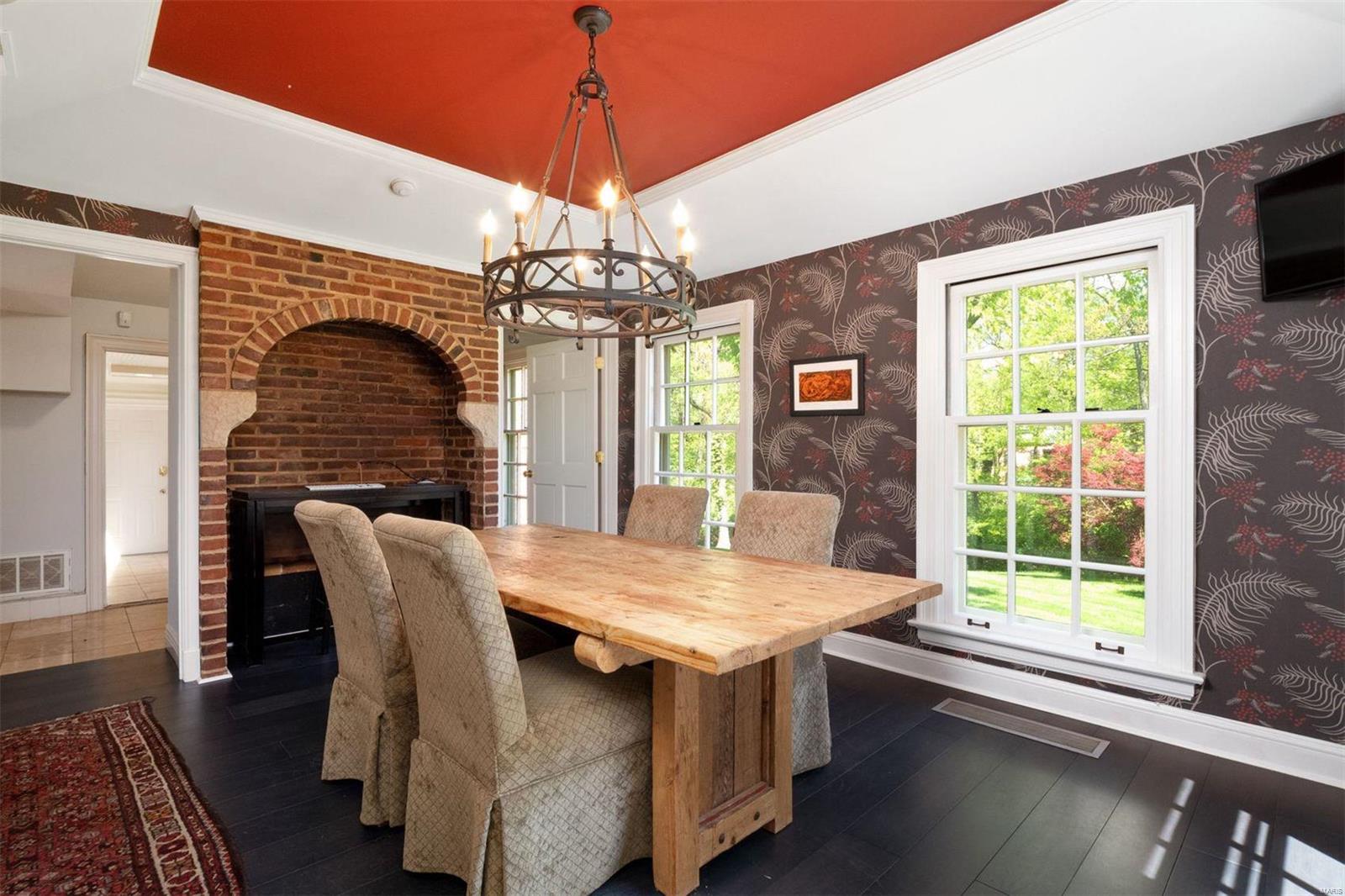 9875 Litzsinger Road Ladue, MO 63124 - Photo 15 of 47 Gallery Image 15