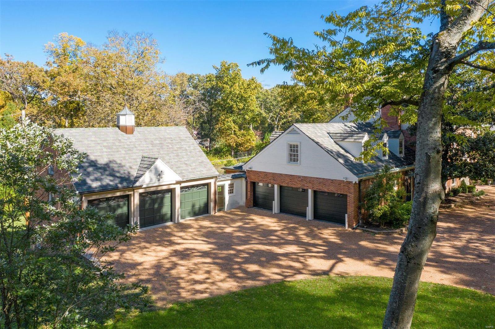 9875 Litzsinger Road Ladue, MO 63124 - Photo 4 of 47 Gallery Image 4