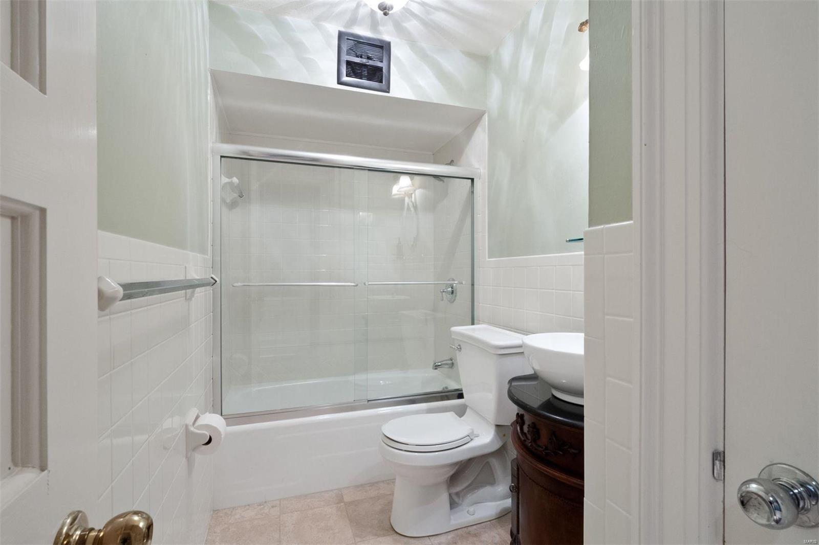 9875 Litzsinger Road Ladue, MO 63124 - Photo 39 of 47 Gallery Image 39