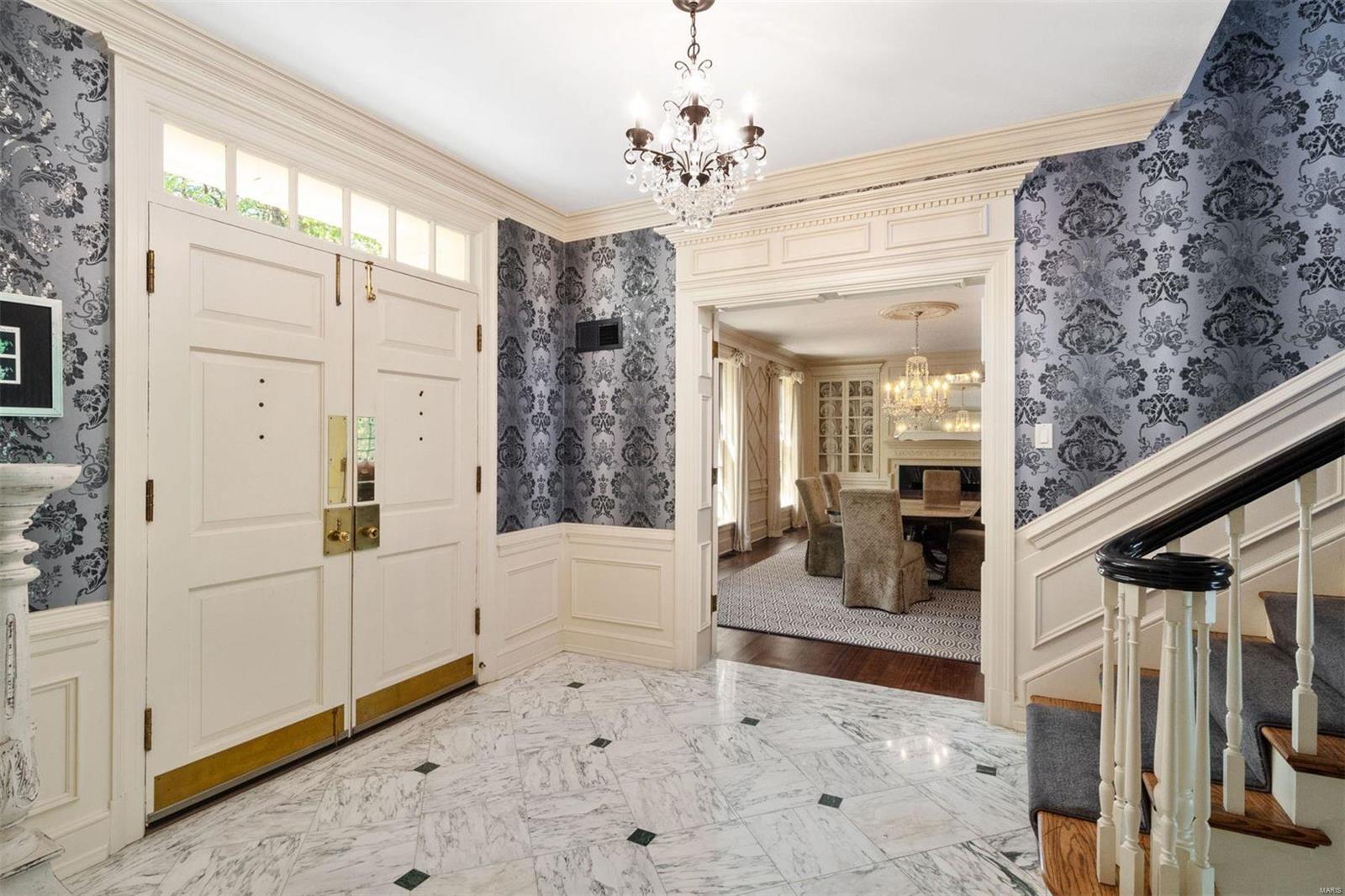 9875 Litzsinger Road Ladue, MO 63124 - Photo 5 of 47 Gallery Image 5