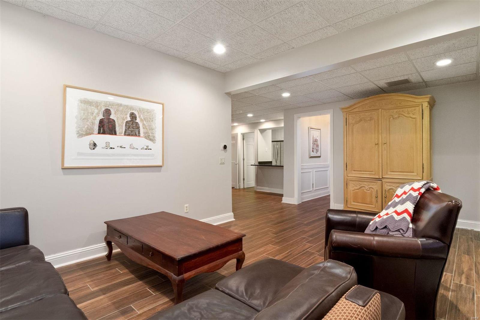 9875 Litzsinger Road Ladue, MO 63124 - Photo 41 of 47 Gallery Image 41