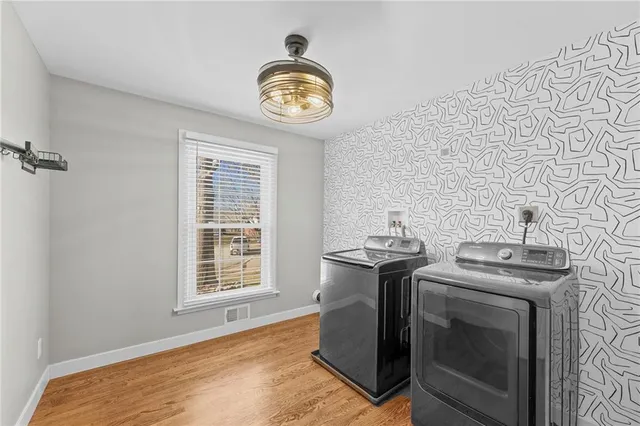 $325,000 | 4223 East 42nd Street Court, Independence, MO 64055