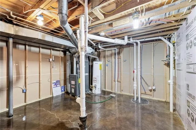 $325,000 | 4223 East 42nd Street Court, Independence, MO 64055