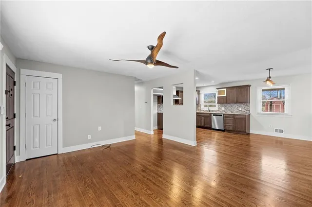 $325,000 | 4223 East 42nd Street Court, Independence, MO 64055