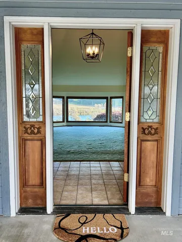 $1,149,999 | 1185 East Cleveland Avenue, Glenns Ferry, ID 83623