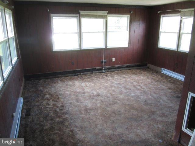 22067 Dover Bridge Road Preston, MD 21655 - Photo 5 of 6 Living Room