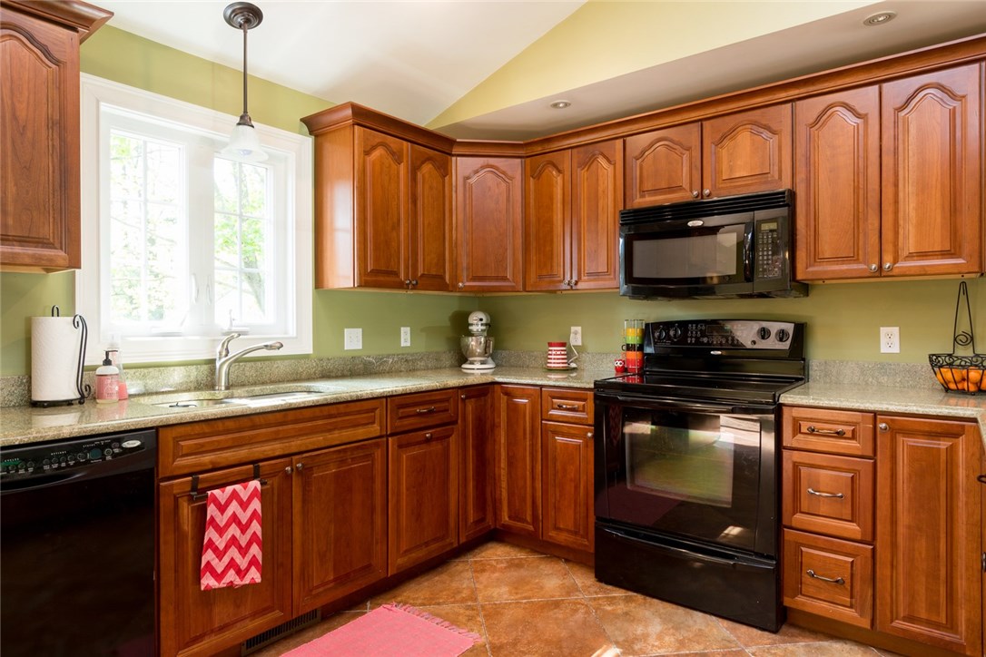 285 Potowomut Road Warwick, RI 02818 - Photo 13 of 39 Gallery Image 13