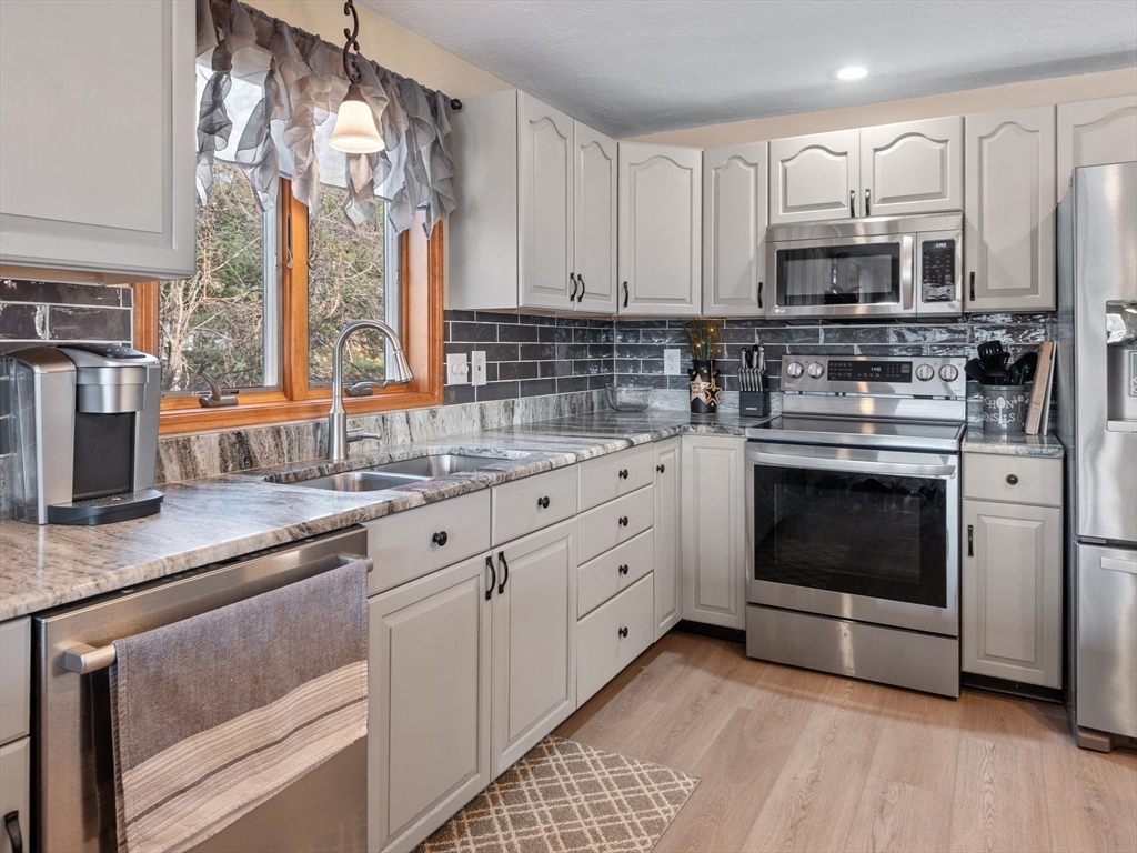 82 Klondike Road Dudley, MA 01571 - Photo 17 of 41 Gallery Image 17
