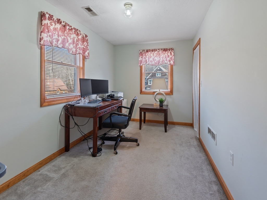 82 Klondike Road Dudley, MA 01571 - Photo 29 of 41 Gallery Image 29